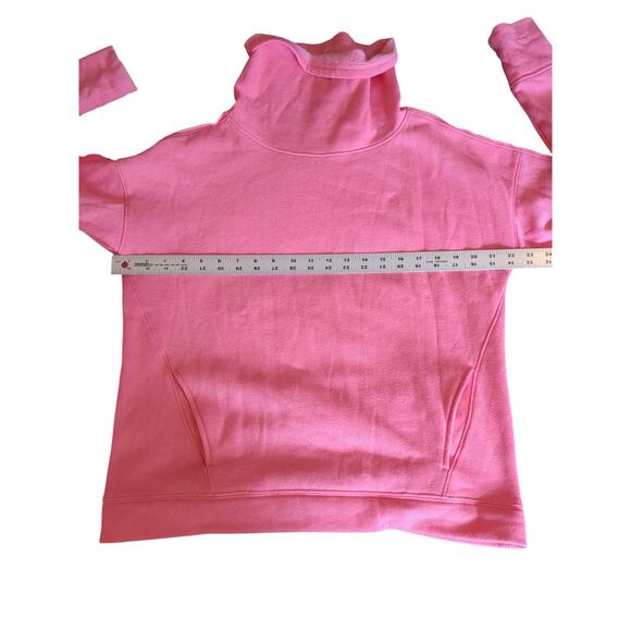 Pink Under Armour Cold Gear Turtleneck Medium Sweatshirt (M) w/ Pockets - Picture 3 of 7